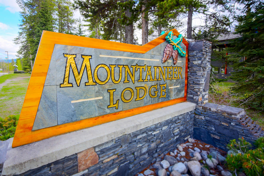 Mountaineer Lodge Lake Louise Eksteriør billede